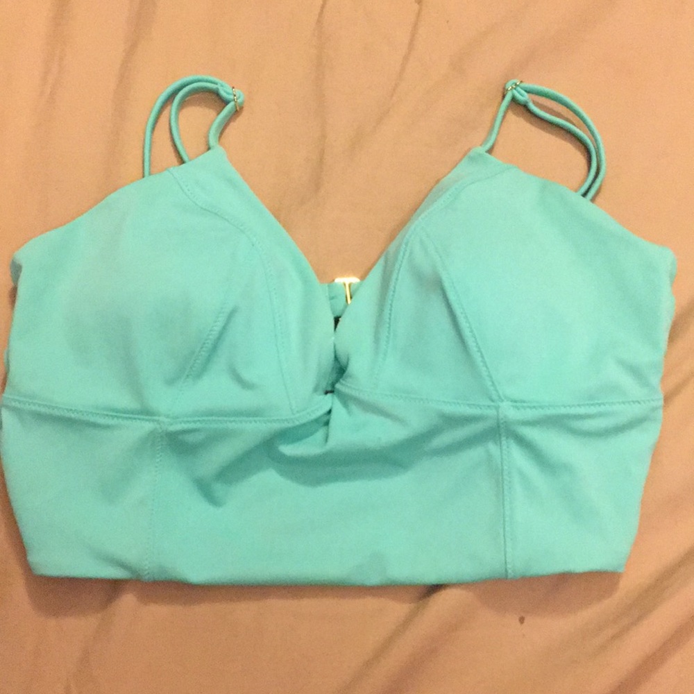 Victoria’s Secret bikini